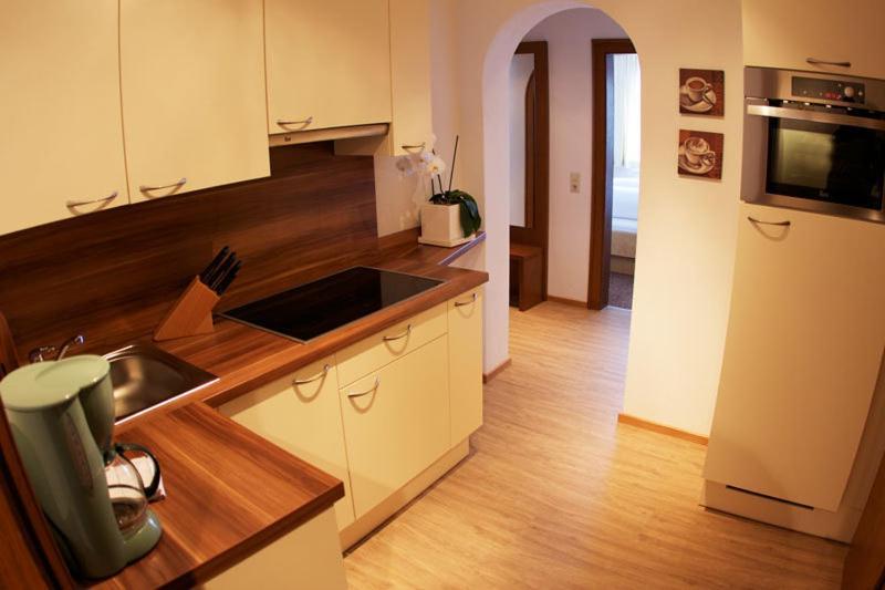 Hotel Garni Mirabell Ischgl Oda fotoğraf